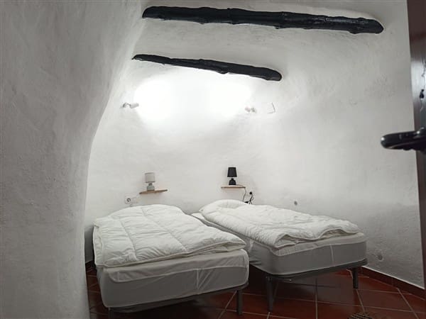 3 bedroom Cave House for sale in Galera - € 115,000 (Ref: 9922671)