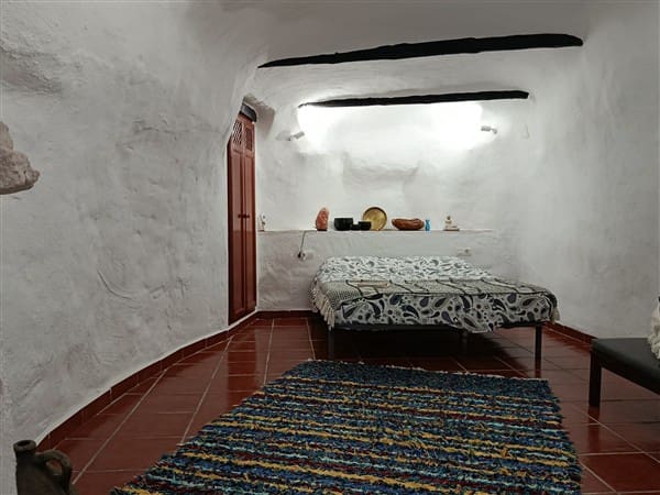 3 bedroom Cave House for sale in Galera - € 115,000 (Ref: 9922671)