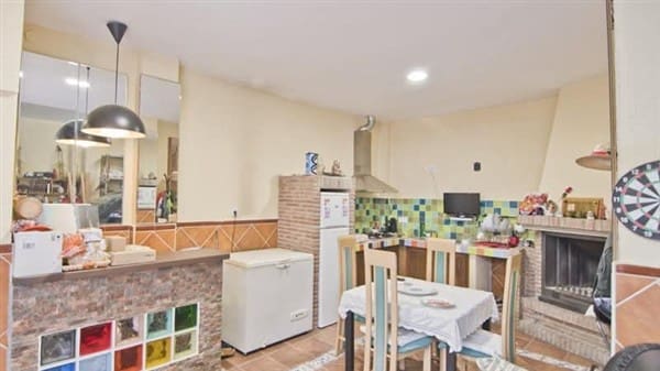 3 bedroom Terraced Villa for sale in Motril with garage - € 247,500 (Ref: 9922687)
