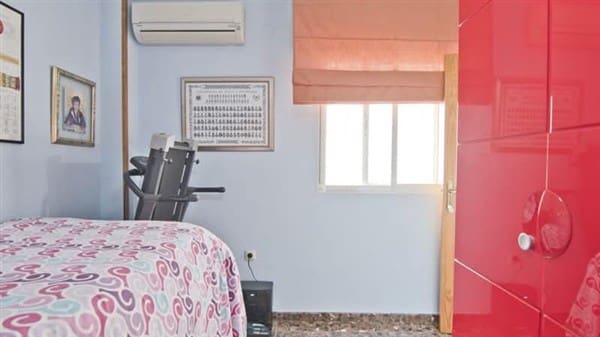 3 bedroom Terraced Villa for sale in Motril with garage - € 247,500 (Ref: 9922687)