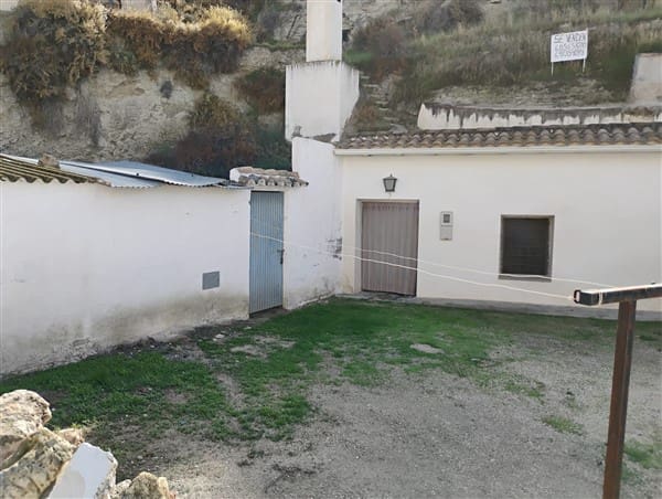 7 soverom Grottehus til salgs i Castillejar - € 26 500 (Ref: 9967985)