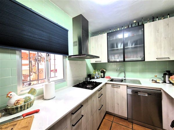 4 soverom Hus til salgs i Ventorros de la Laguna med garasje - € 1 700 000 (Ref: 9968886)