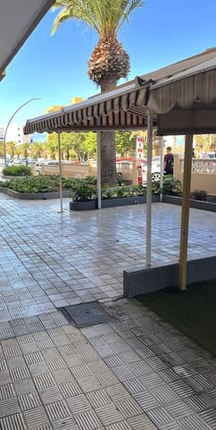 Kommersiell til salgs i Los Cristianos, Arona - € 400 000 (Ref: 9076870)