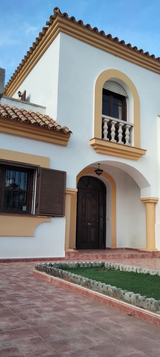 5 soveværelse Villa til salg i Los Barrios - € 550.000 (Ref: 8666832)