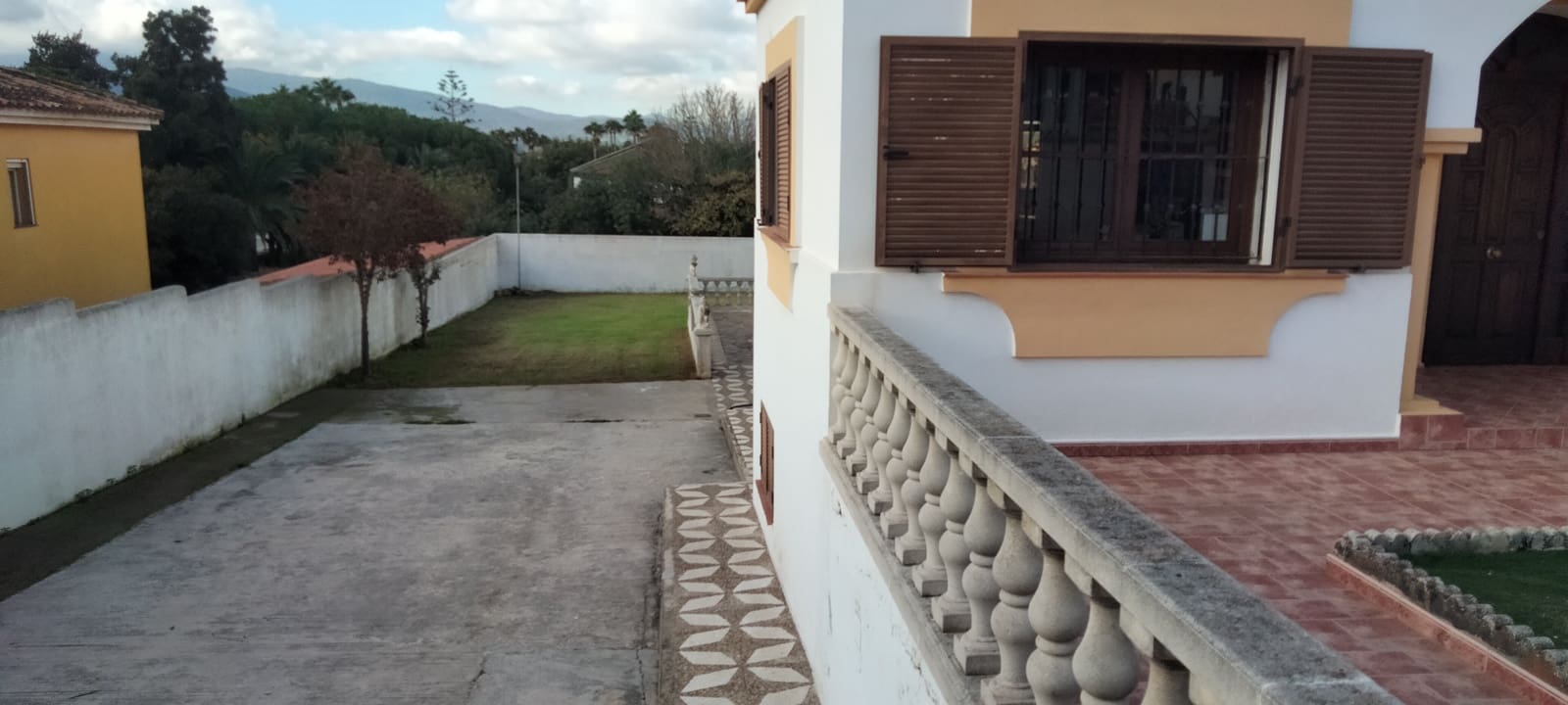 5 soveværelse Villa til salg i Los Barrios - € 550.000 (Ref: 8666832)