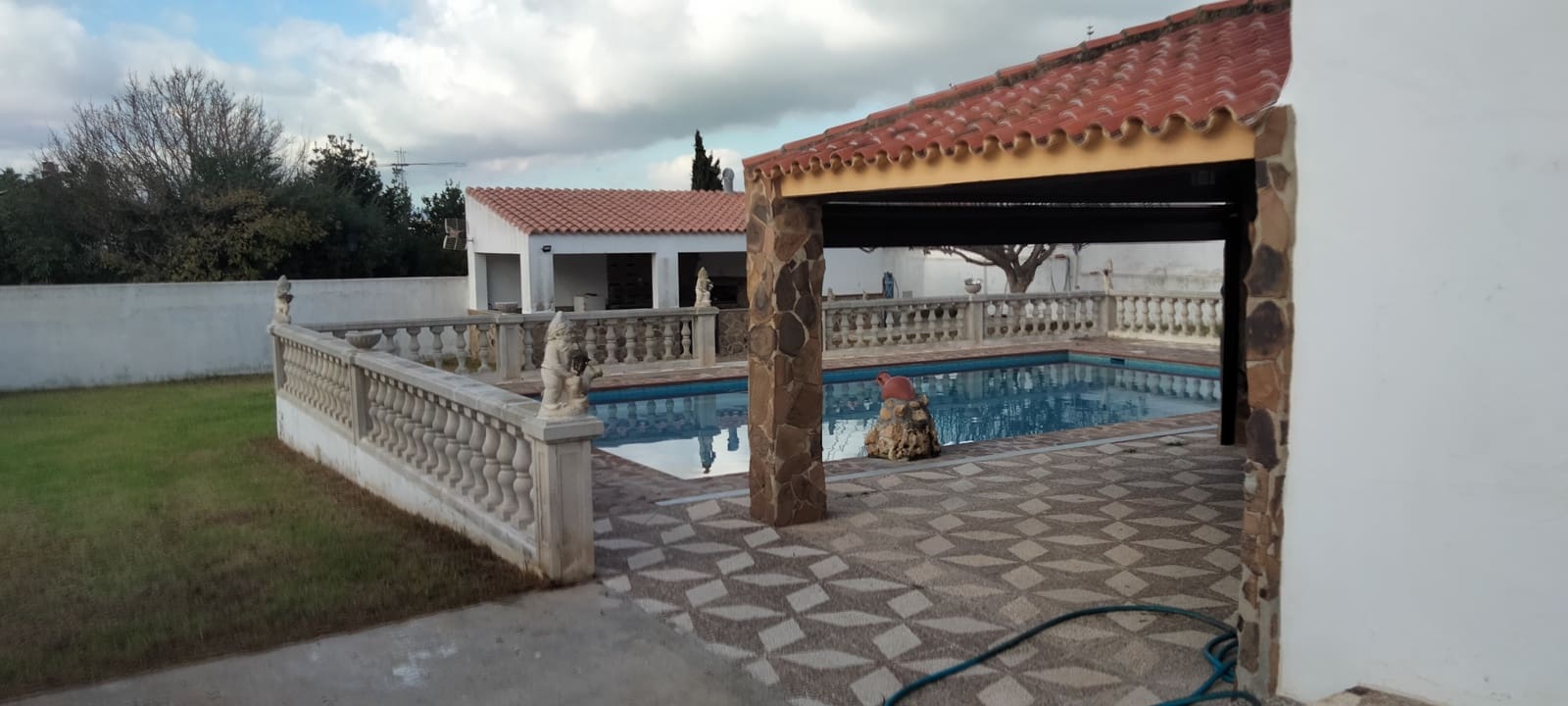 5 soveværelse Villa til salg i Los Barrios - € 550.000 (Ref: 8666832)