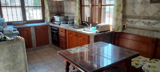 5 soveværelse Villa til salg i Los Barrios - € 550.000 (Ref: 8666832)