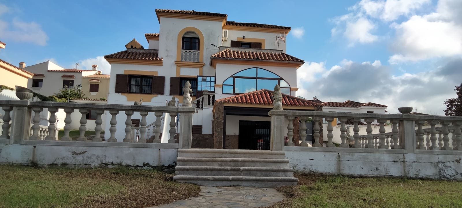 5 soveværelse Villa til salg i Los Barrios - € 550.000 (Ref: 8666832)