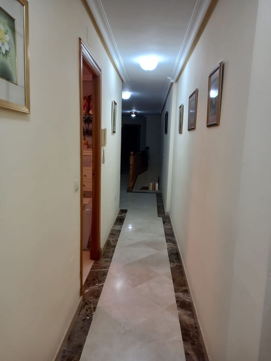 5 camera da letto Villa in vendita in Los Barrios - 270.000 € (Rif: 9453037)