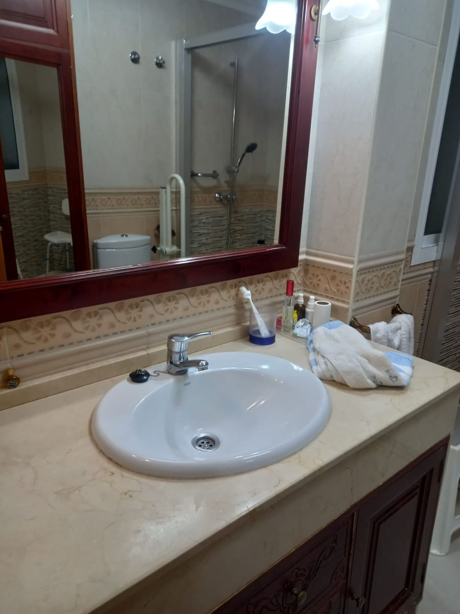 5 camera da letto Villa in vendita in Los Barrios - 270.000 € (Rif: 9453037)