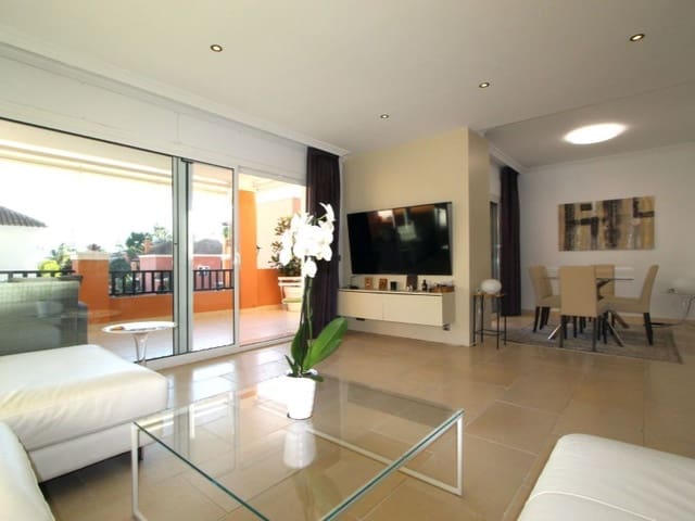 4 soverom Villa til salgs i Los Naranjos, Marbella med svømmebasseng garasje - € 950 000 (Ref: 8849953)