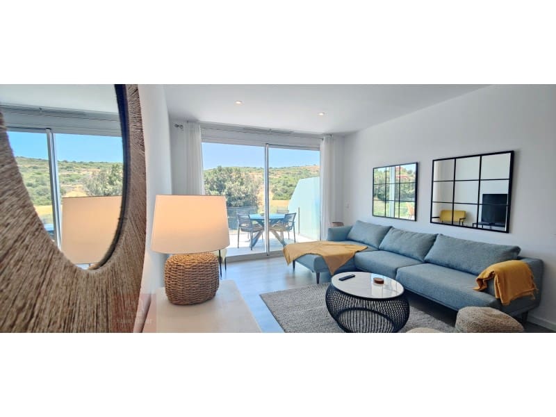 Piso de 3 habitaciones en Estepona en venta con piscina garaje - 350.000 € (Ref: 8849958)