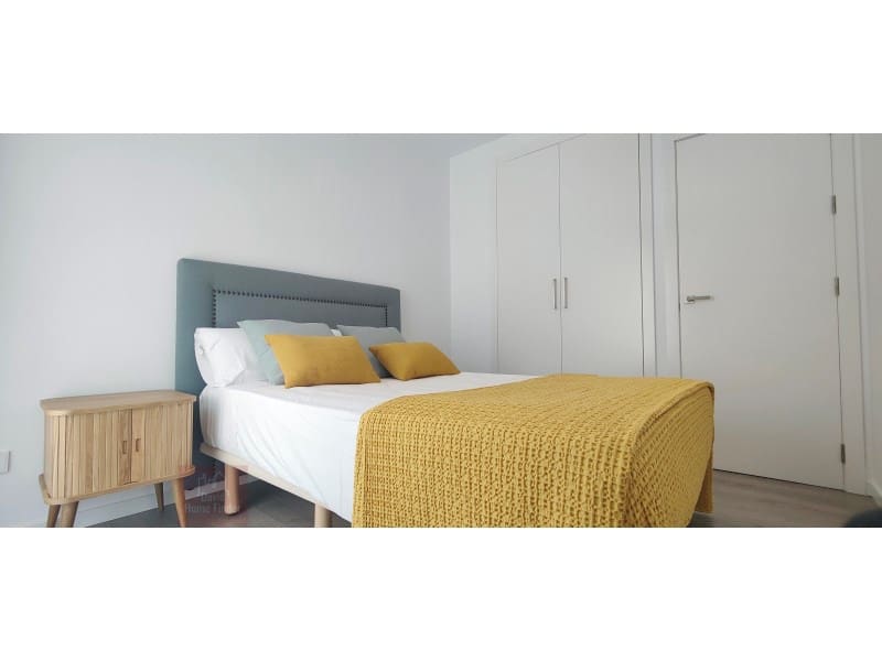 Piso de 3 habitaciones en Estepona en venta con piscina garaje - 350.000 € (Ref: 8849958)