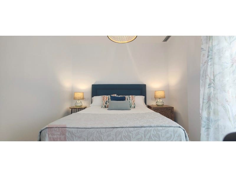 Piso de 3 habitaciones en Estepona en venta con piscina garaje - 350.000 € (Ref: 8849958)