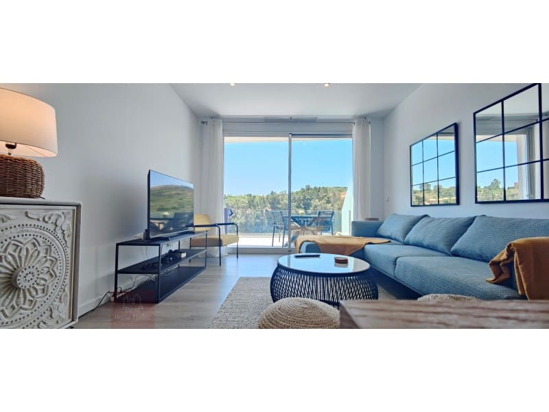 Piso de 3 habitaciones en Estepona en venta con piscina garaje - 350.000 € (Ref: 8849958)