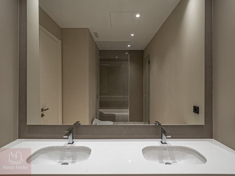 4 soveværelse Villa til salg i Golden Mile med swimmingpool garage - € 3.750.000 (Ref: 8865808)