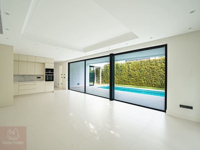 4 soverom Villa til salgs i Golden Mile, Marbella med svømmebasseng garasje - € 3 750 000 (Ref: 8865808)