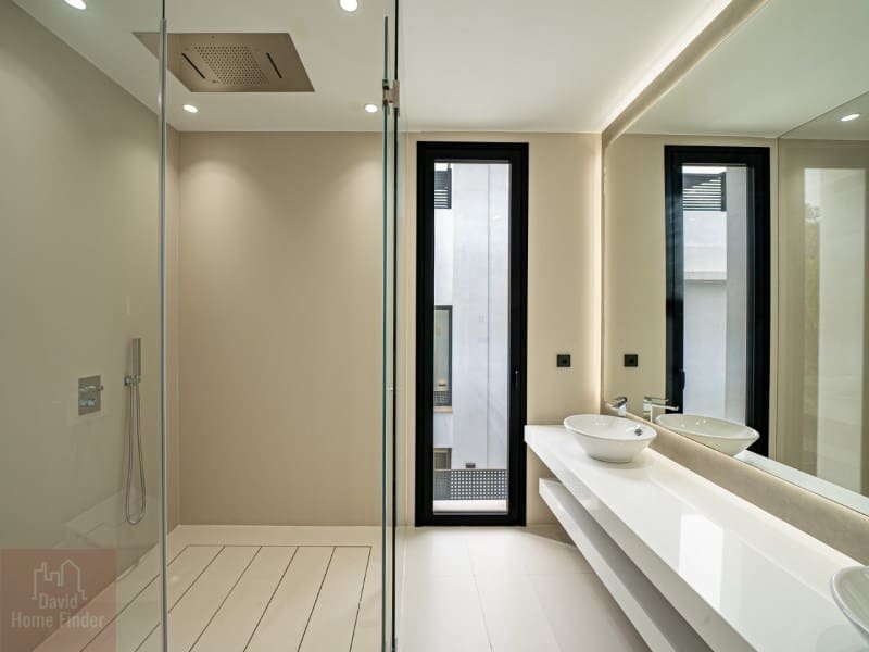 4 soveværelse Villa til salg i Golden Mile med swimmingpool garage - € 3.750.000 (Ref: 8865808)