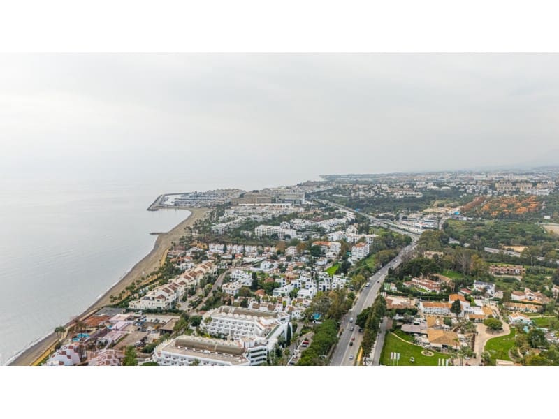 4 soveværelse Villa til salg i Golden Mile med swimmingpool garage - € 3.750.000 (Ref: 8865808)