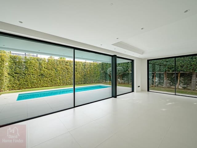 4 soverom Villa til salgs i Golden Mile, Marbella med svømmebasseng garasje - € 3 750 000 (Ref: 8865808)