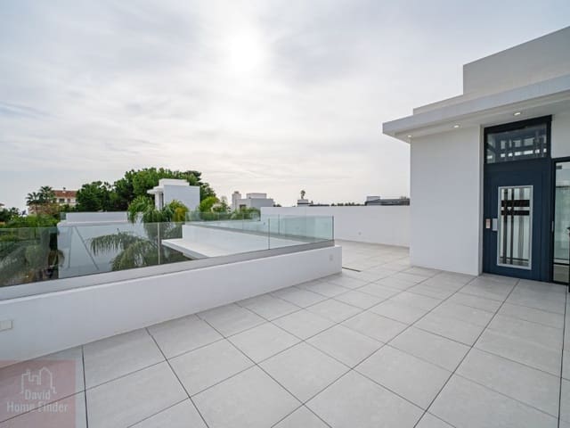 4 soverom Villa til salgs i Golden Mile, Marbella med svømmebasseng garasje - € 3 750 000 (Ref: 8865808)