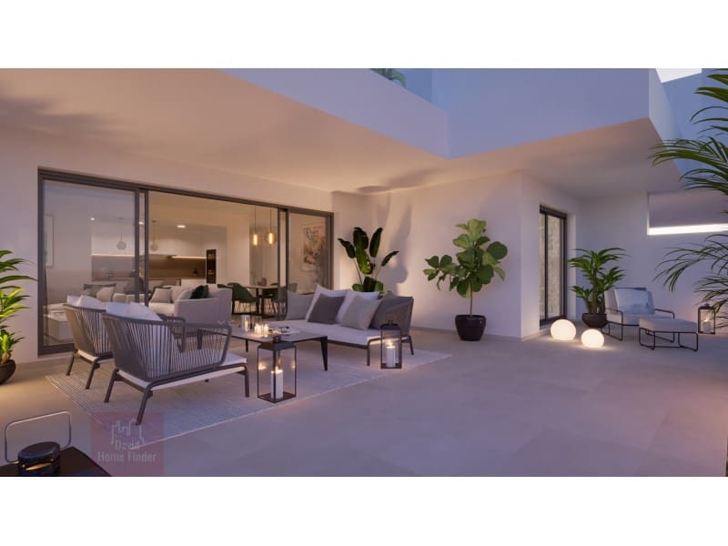 3 chambre Penthouse à vendre à Estepona avec piscine garage - 725 000 € (Ref: 8939005)