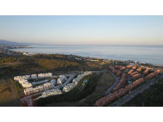 3 chambre Appartement à vendre à Playa Bahía Dorada, Estepona avec piscine garage - 413 000 € (Ref: 8939007)