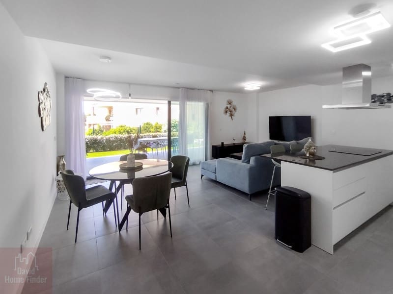 3 sypialnia Apartament do wynajęcia w New Golden Mile z basenem garażem - 3 000 € (Ref: 9042628)