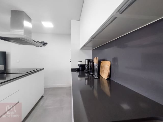 3 sypialnia Apartament do wynajęcia w Selwo, Estepona z basenem garażem - 3 000 € (Ref: 9042628)