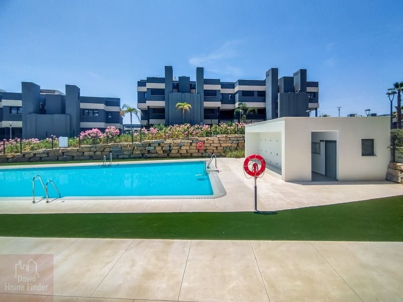 3 sypialnia Apartament do wynajęcia w New Golden Mile z basenem garażem - 3 000 € (Ref: 9042628)