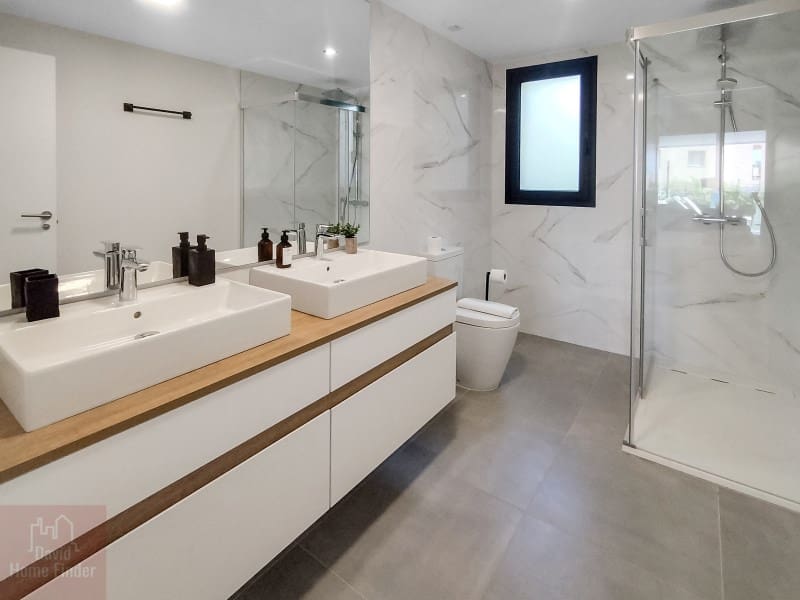 3 sypialnia Apartament do wynajęcia w New Golden Mile z basenem garażem - 3 000 € (Ref: 9042628)