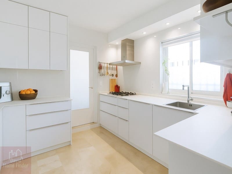 4 slaapkamer Halfvrijstaande villa te koop in Estepona - € 795.000 (Ref: 9359793)