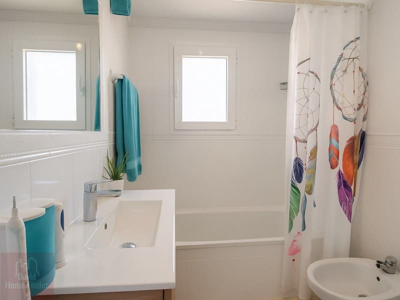 4 slaapkamer Halfvrijstaande villa te koop in Estepona - € 795.000 (Ref: 9359793)