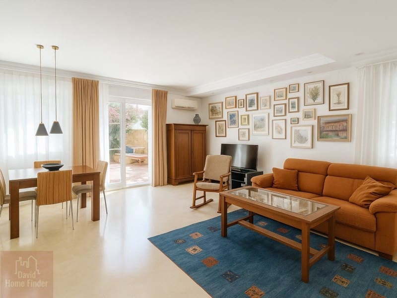 4 slaapkamer Halfvrijstaande villa te koop in Estepona - € 795.000 (Ref: 9359793)