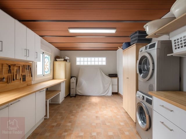 4 sovrum Semi-fristående Villa till salu i Estepona Pueblo, Estepona - 795 000 € (Ref: 9359793)