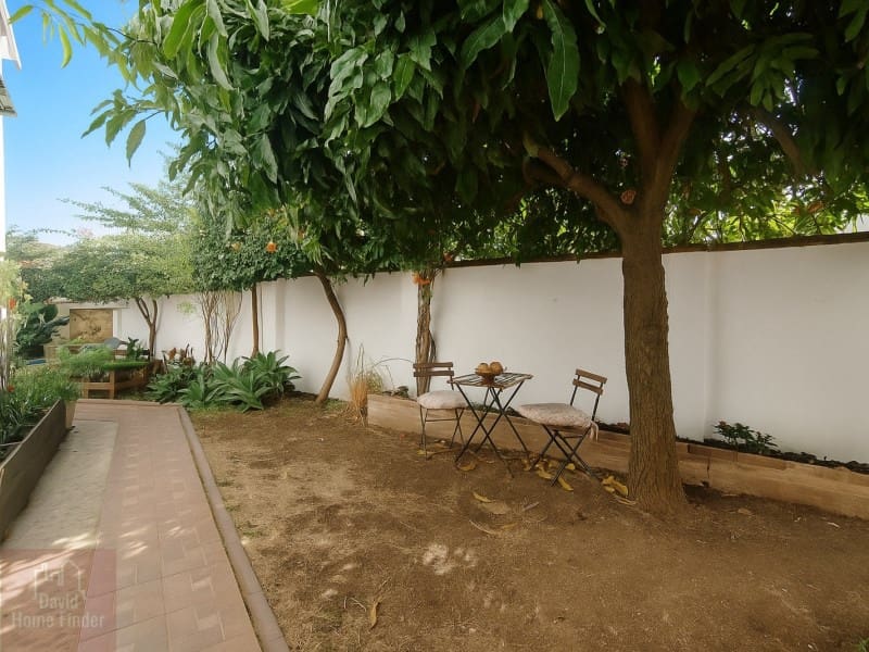 4 slaapkamer Halfvrijstaande villa te koop in Estepona - € 795.000 (Ref: 9359793)