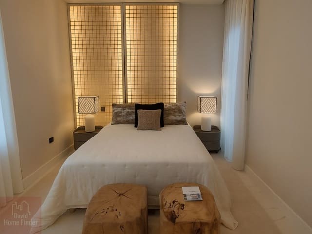 Apartamento de 3 habitaciones en Selwo, Estepona en venta con piscina - 1.495.000 € (Ref: 9375363)