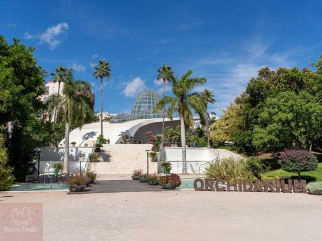 Apartamento de 3 habitaciones en Selwo, Estepona en venta con piscina - 1.495.000 € (Ref: 9375363)