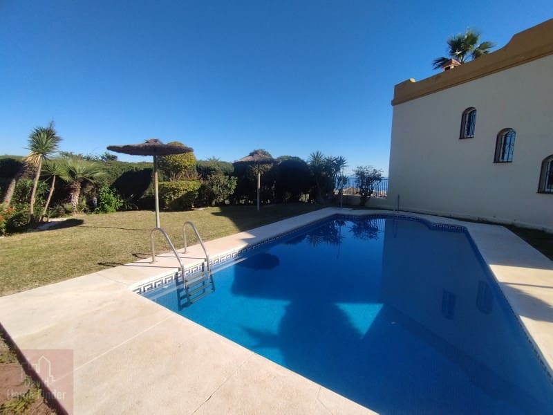 3 makuuhuone Omakotitalo vuokrattavana paikassa Manilva mukana uima-altaan - 1 500 € (Ref: 9497704)