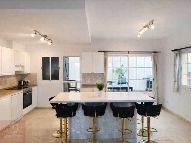 3 makuuhuone Omakotitalo vuokrattavana paikassa Alcorrín, Manilva mukana uima-altaan - 1 500 € (Ref: 9497704)