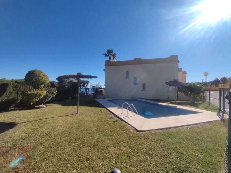 3 makuuhuone Omakotitalo vuokrattavana paikassa Manilva mukana uima-altaan - 1 500 € (Ref: 9497704)