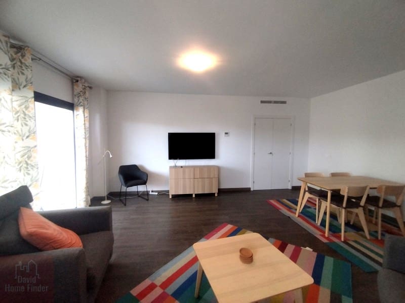 3 soveværelse Lejlighed til leje i Estepona med garage - € 2.100 (Ref: 9677116)