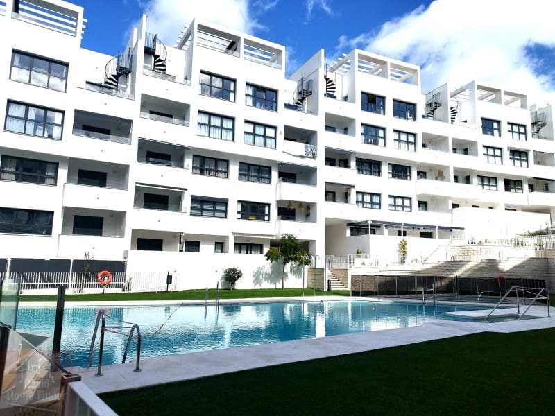 3 soveværelse Lejlighed til leje i Estepona med garage - € 2.100 (Ref: 9677116)