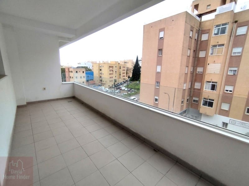 3 soveværelse Lejlighed til leje i Estepona med garage - € 2.100 (Ref: 9677116)