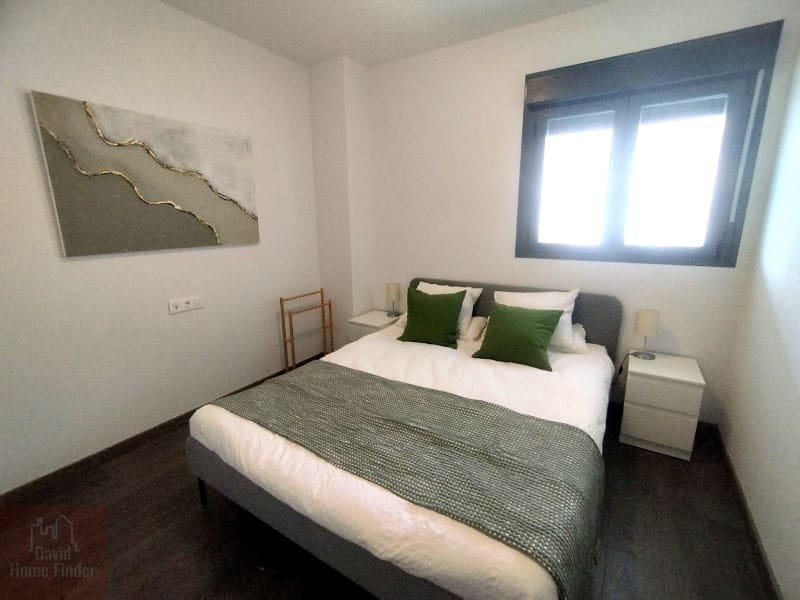 3 soveværelse Lejlighed til leje i Estepona med garage - € 2.100 (Ref: 9677116)