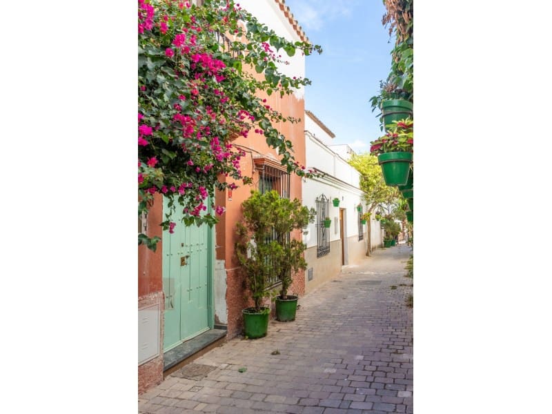 3 soveværelse Lejlighed til leje i Estepona med garage - € 2.100 (Ref: 9677116)