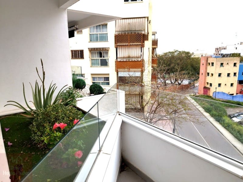 3 soveværelse Lejlighed til leje i Estepona med garage - € 2.100 (Ref: 9677116)