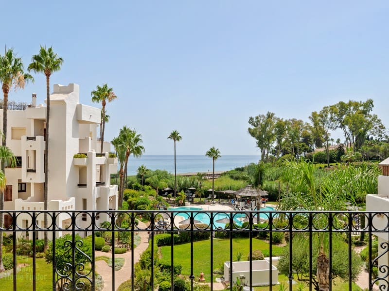 3 Zimmer Apartment zu verkaufen in New Golden Mile mit Pool - 1.995.000 € (Ref: 9758822)