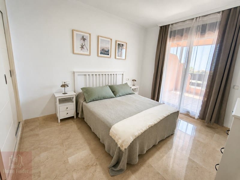 2 quarto Apartamento para arrendar em Casares com piscina garagem - 1 600 € (Ref: 9982688)