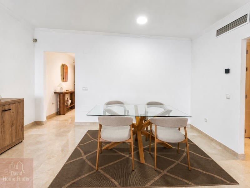 2 quarto Apartamento para arrendar em Casares com piscina garagem - 1 600 € (Ref: 9982688)